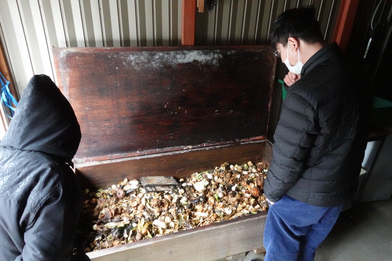 福井県大野市へミミズのコンポストなるものを見に行ってきました。