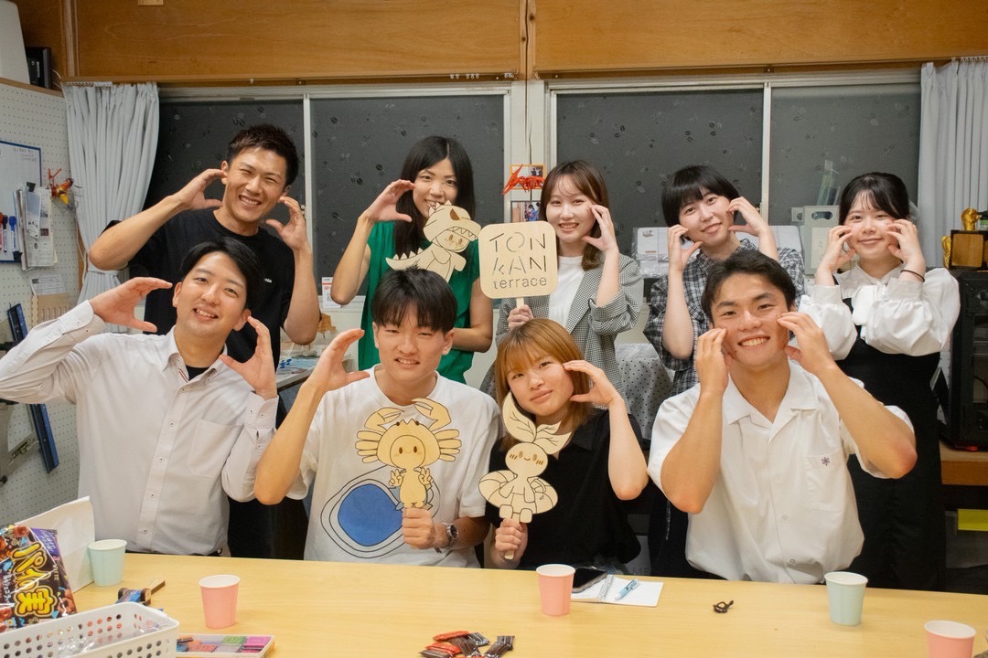 トンカンテラスでの打ち合わせの様子